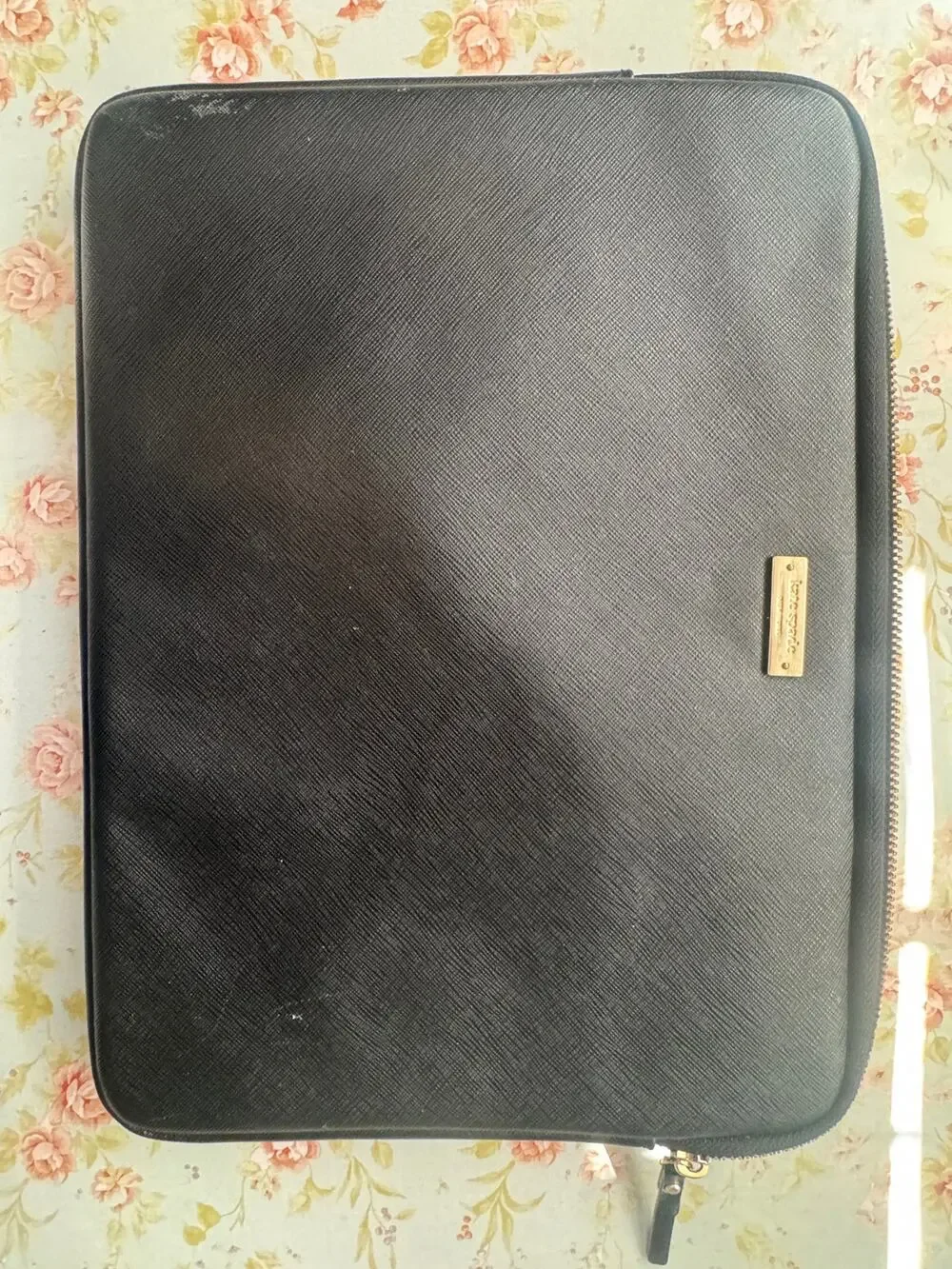 Kate Spade New York Black Saffiano Laptop Sleeve Hot Pink Interior 13” AS IS